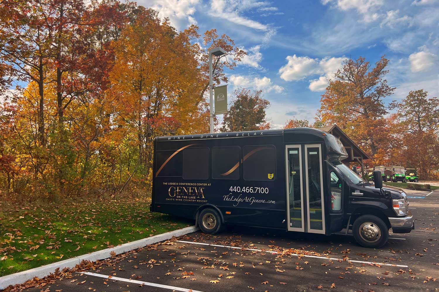 The Lodge at Geneva-on-the-Lake Wine Shuttle bus in fall
